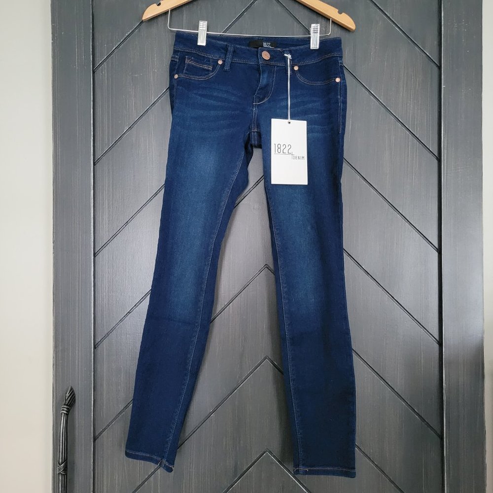 1822 Denim - Size 25 - Classic 30" Mid-Rise Butter Skinny In Wynter Lennox